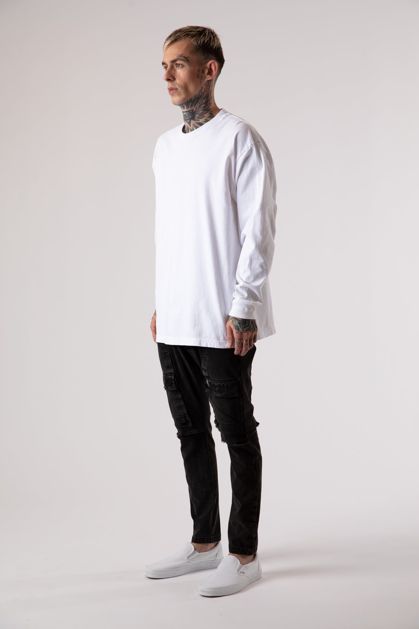 Sixelar Long sleeve White blank t-shirt side view