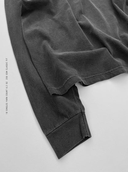 Sixelar Long sleeve Charcoal blank t-shirt. detail view