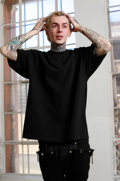 Sixelar BASE Black blank front view lifestyle shot