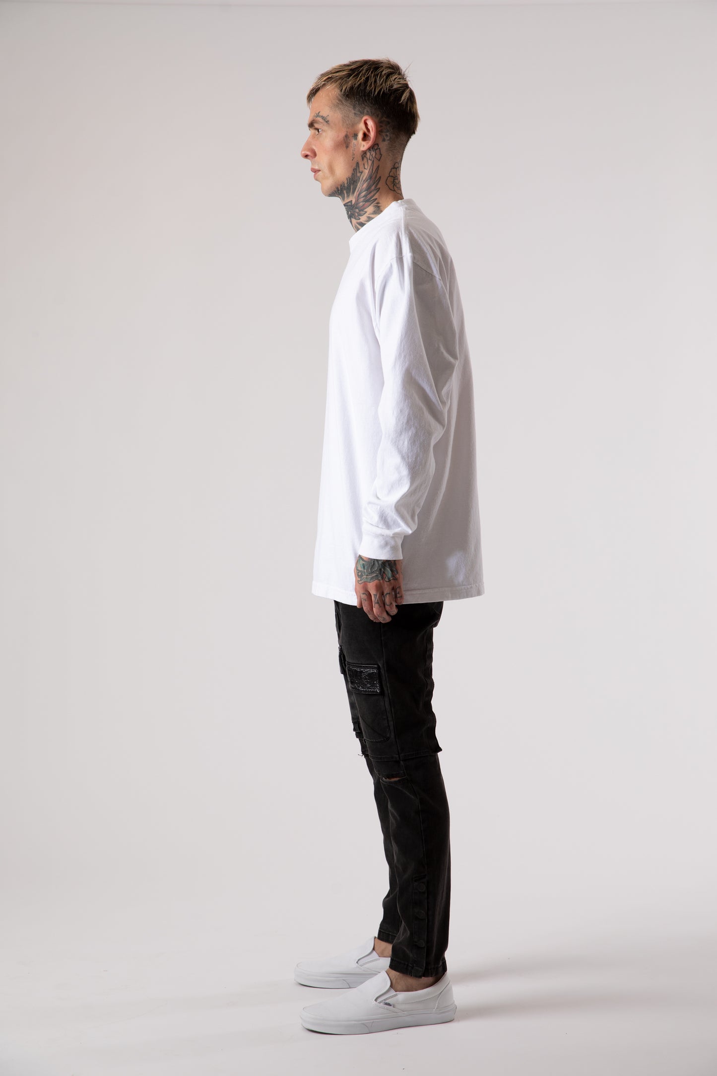 Sixelar Long sleeve White blank t-shirt side view2